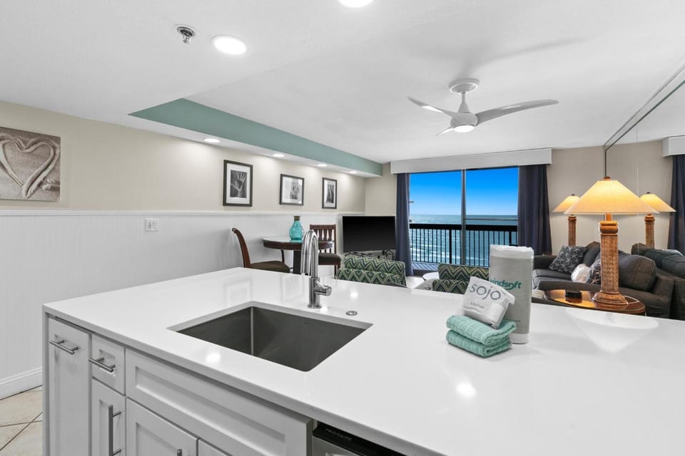 SunDestin Resort Unit 0608 House in Destin