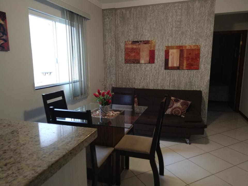 Aconchegante Apartamento Pé na Areia na Praia de Ingleses Gaivotas 70m do Mar Apartment in Florianopolis