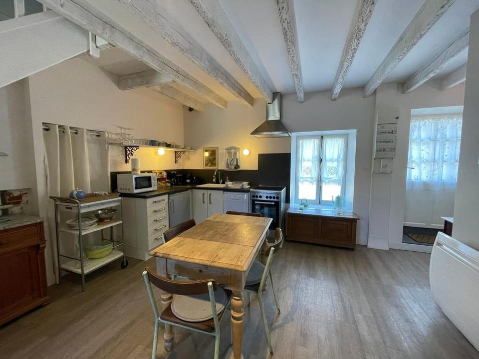 Gîte charmant avec terrasse privative et vélos, proche thalassothérapie et balnéothérapie - FR-1-426-332 House in Talmont-Saint-Hilaire