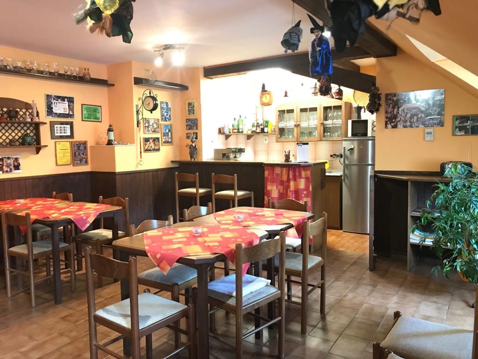 Lounge or bar