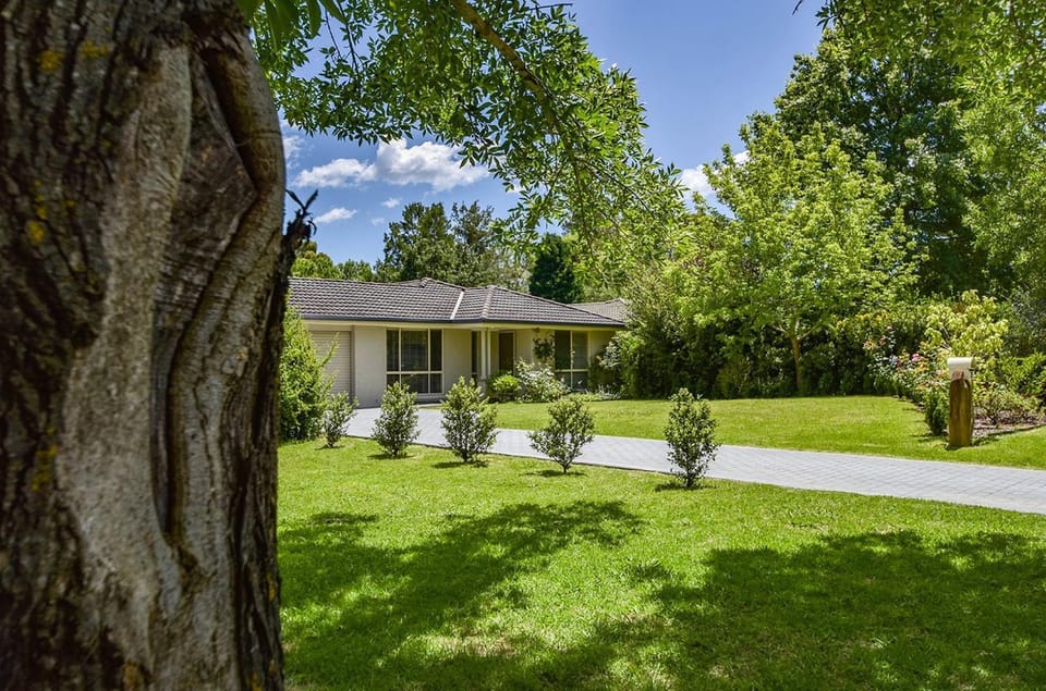 Maple Rose Bowral House in Bowral