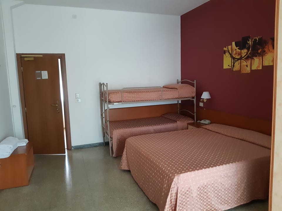 Photo of the whole room, Bedroom, bunk bed