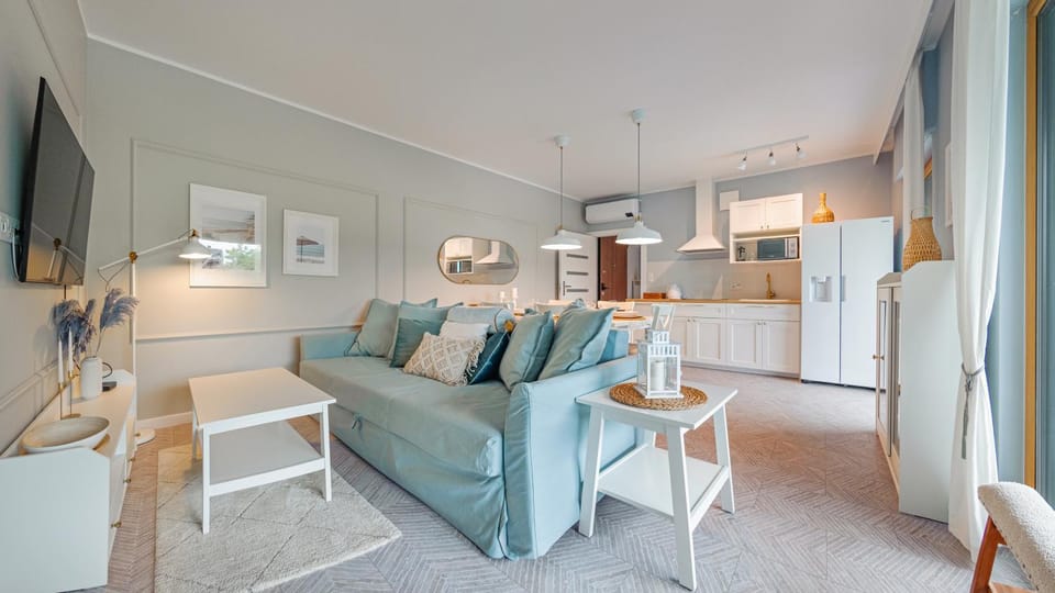 TV and multimedia, Kitchen or kitchenette, Seating area