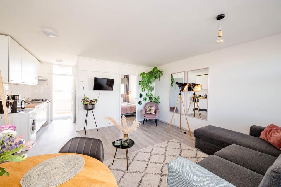 Living room, Dining area, kitchen