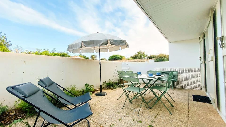 Patio, Balcony/Terrace, Dining area, sunbed