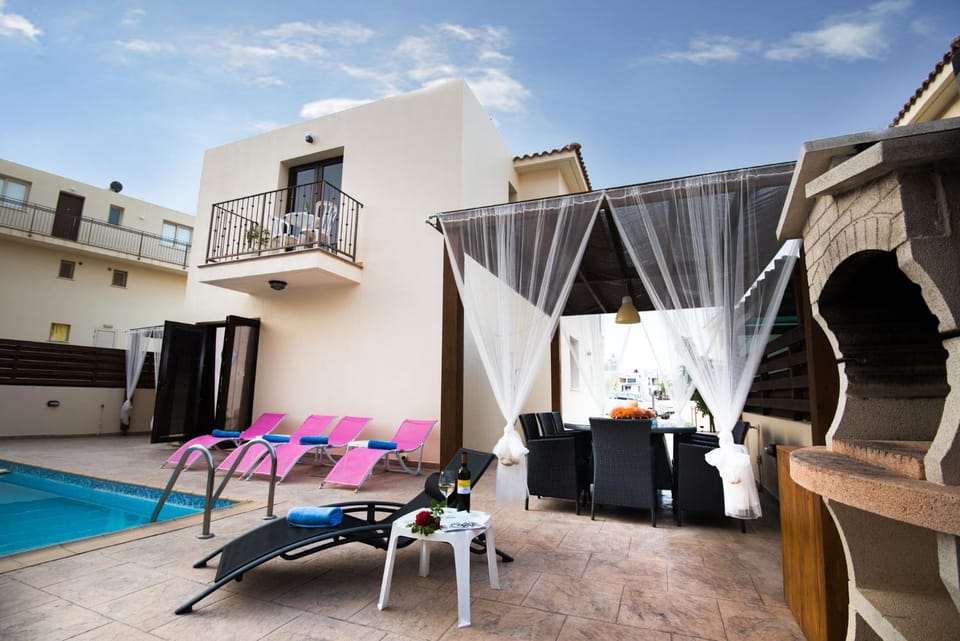 BBQ facilities, Pool view, Swimming pool, Inner courtyard view