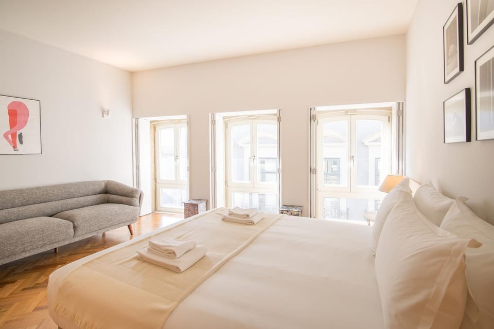 Bed, Living room, Bedroom
