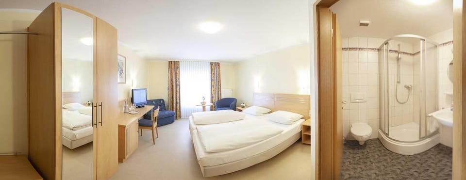 Shower, Toilet, Bed, Bathroom, Photo of the whole room, Bedroom