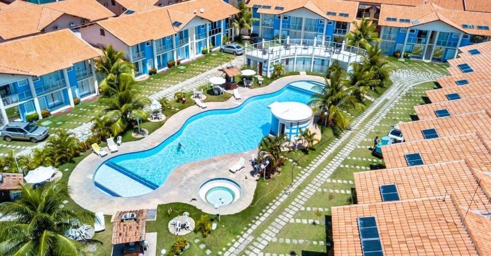 Bird's eye view, Pool view