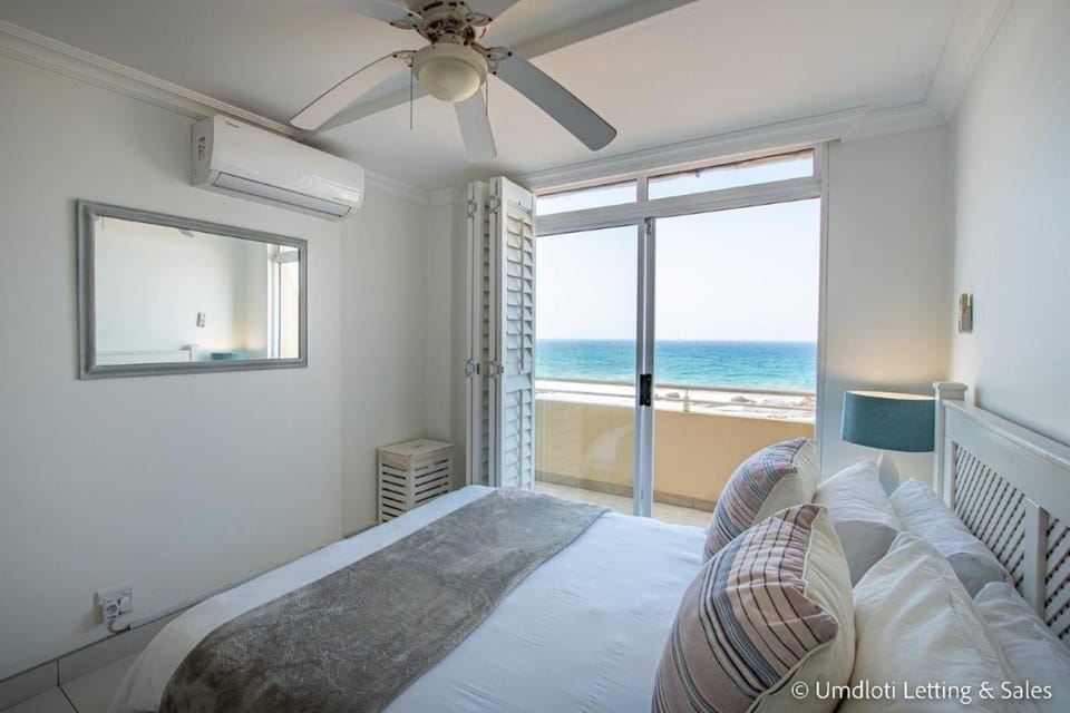 Bed, Photo of the whole room, Bedroom, Sea view, air conditioner