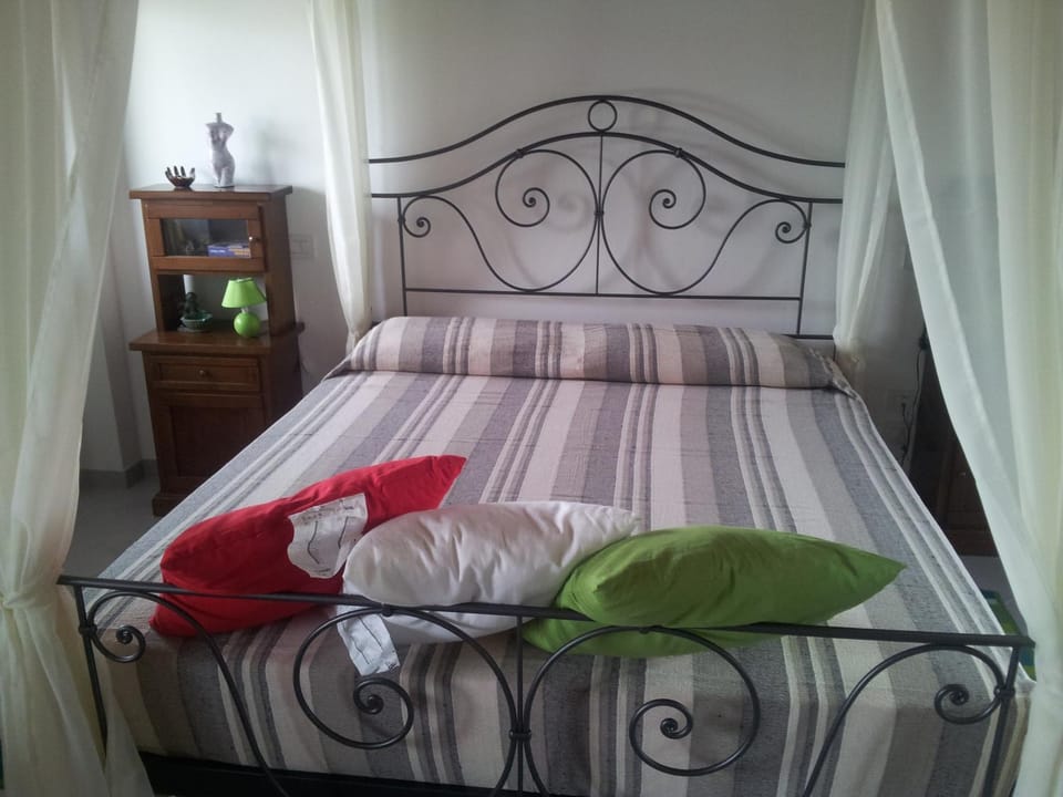 Decorative detail, Bedroom