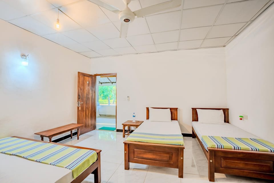 Bed, Photo of the whole room, Bedroom, fireplace