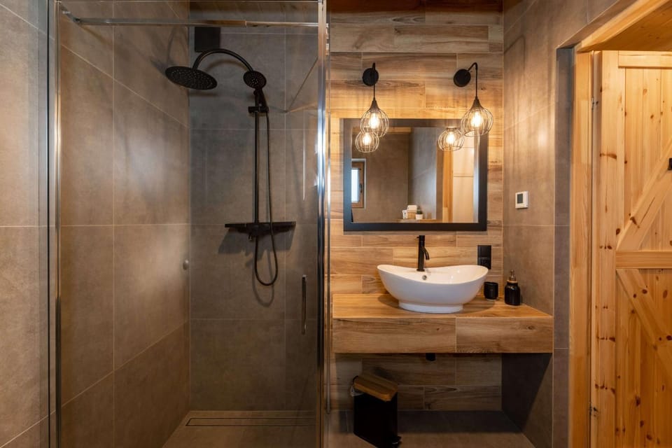 Shower, Bathroom, towels