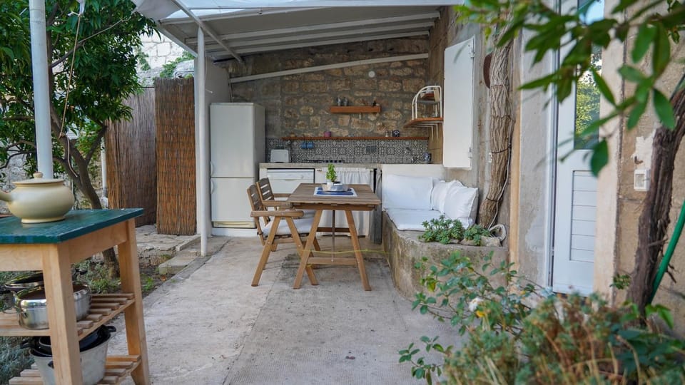 Charming two-bed apartment ORANGE GARDEN Apartment in Split-Dalmatia County