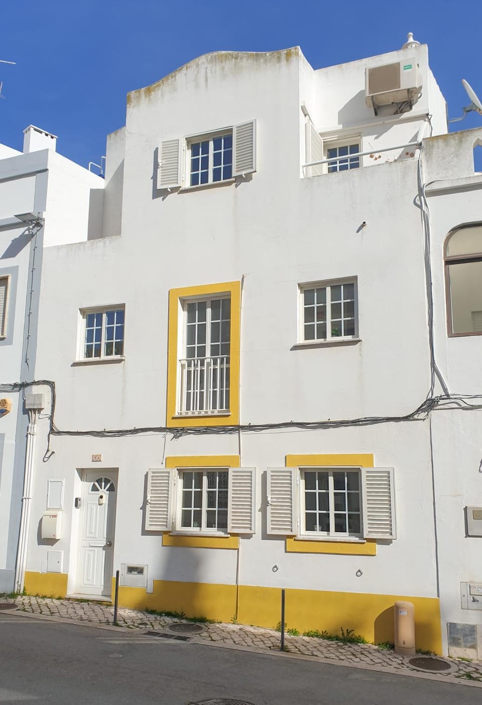 Property building, Facade/entrance