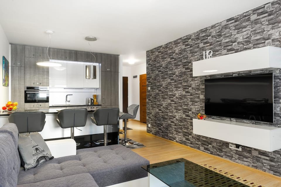 Communal lounge/ TV room, Living room, Seating area