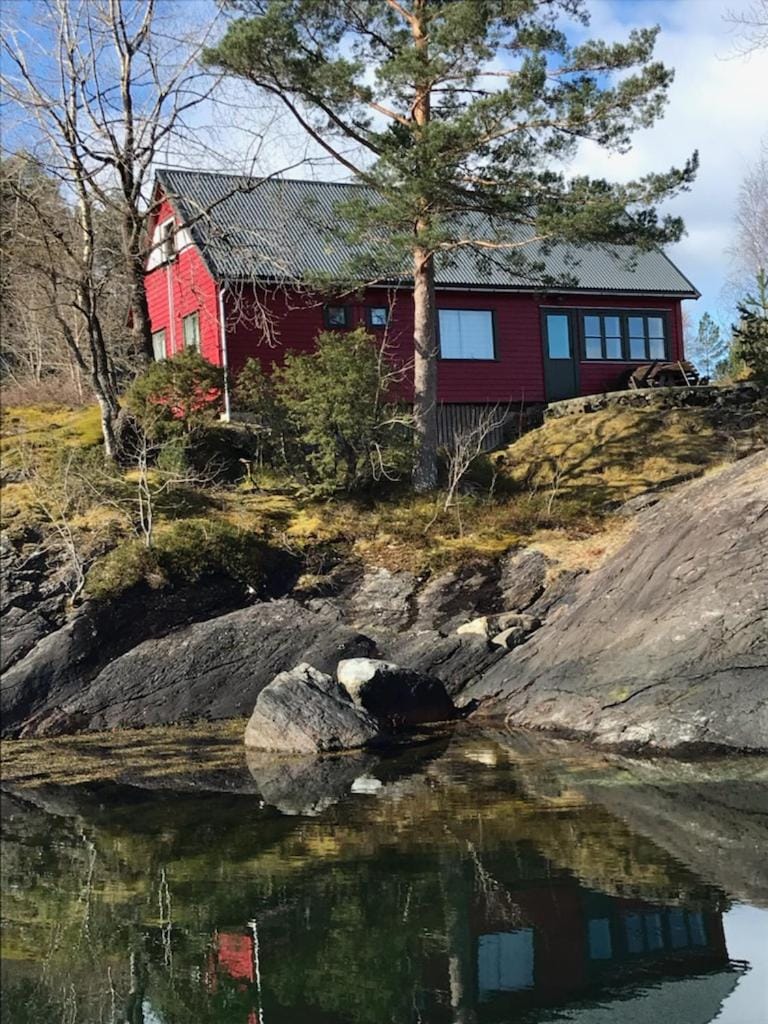 Teigen Leirstad, feriehus og hytter House in Vestland