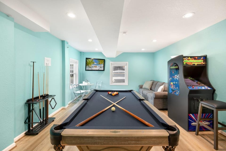 5042 - Beachside Hangar House in Kill Devil Hills