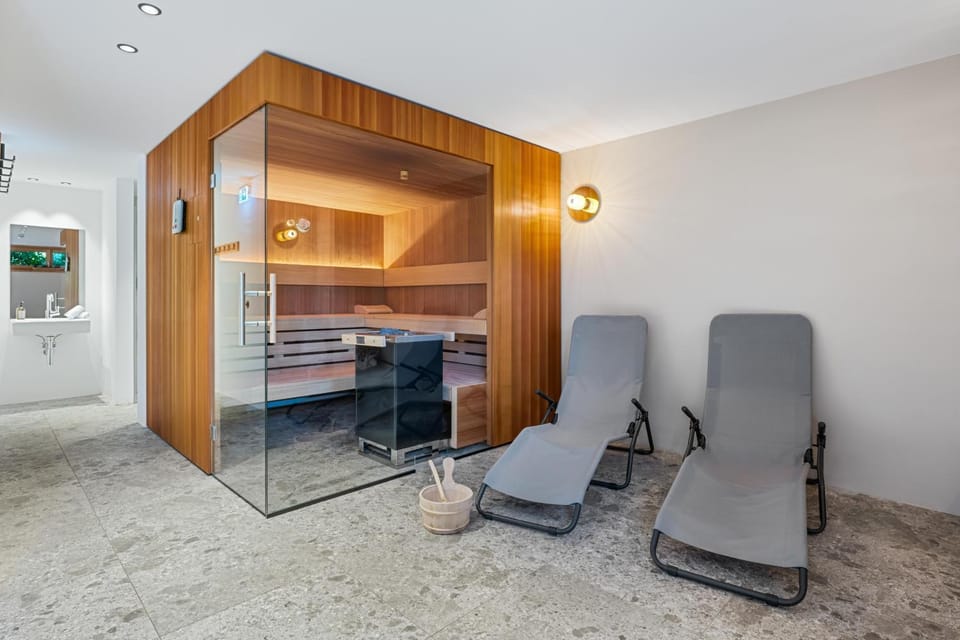 Shower, Sauna, Sauna