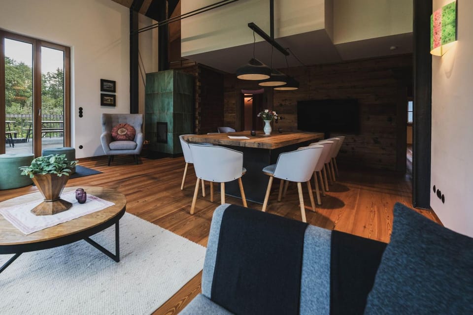 Living room, Seating area, Dining area