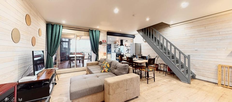 Living room, Dining area