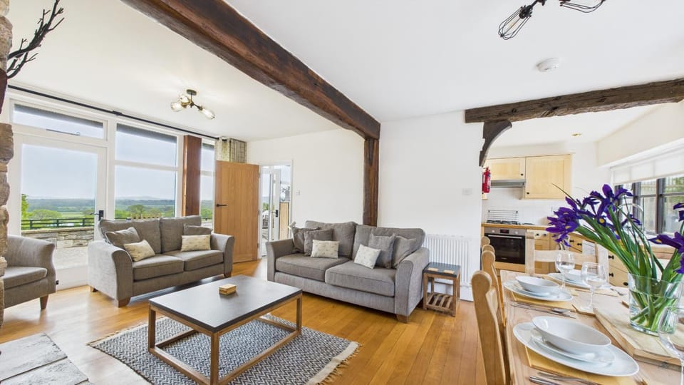 Communal lounge/ TV room, Living room