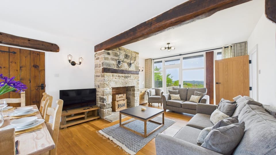 Communal lounge/ TV room, Living room