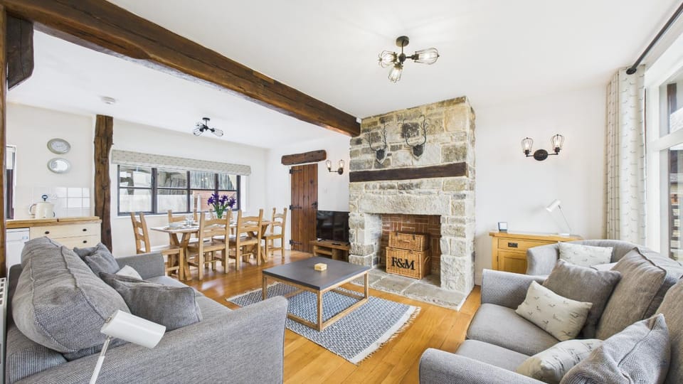 Communal lounge/ TV room, Living room