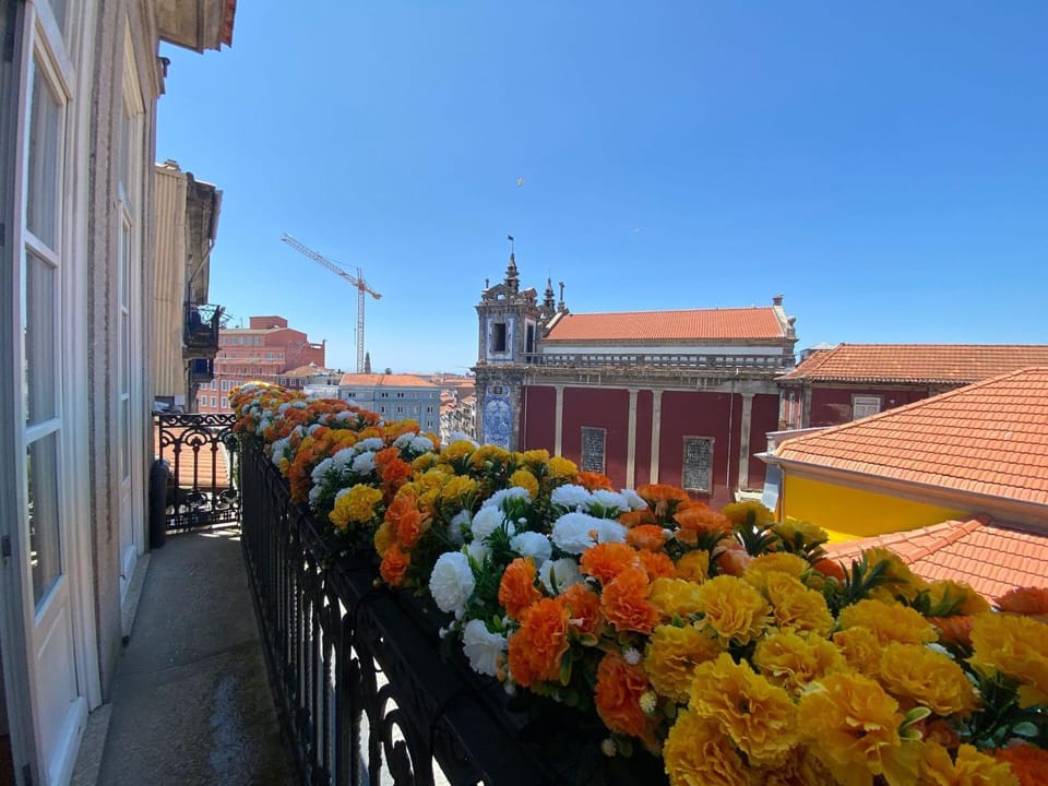 Elegant Ballet House near metro Downtown AC Apartment in Porto
