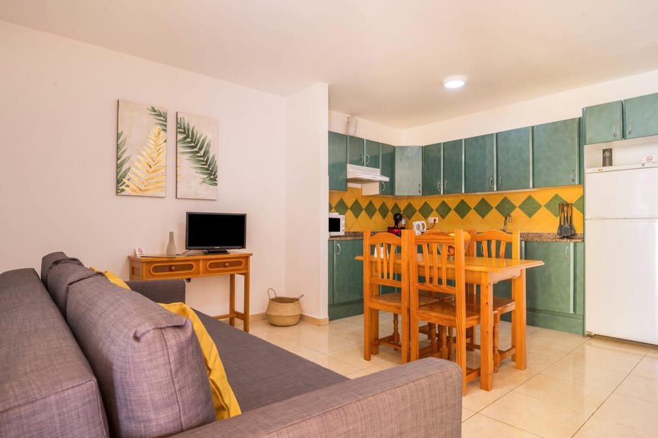 Property building, Living room, Bedroom