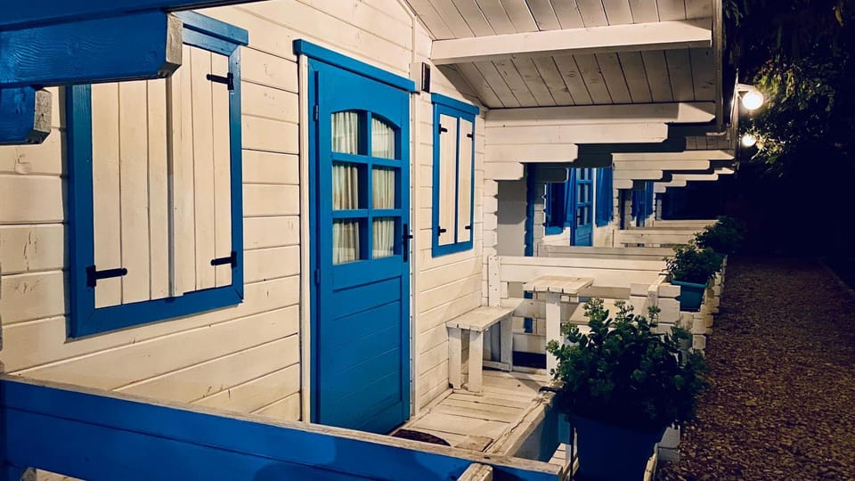 Property building, Facade/entrance, Night