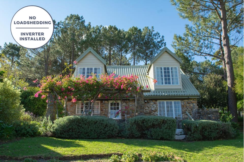 Property building, Facade/entrance, Garden view, Mountain view