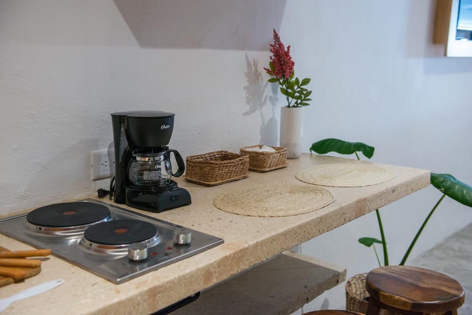 Coffee/tea facilities, Kitchen or kitchenette