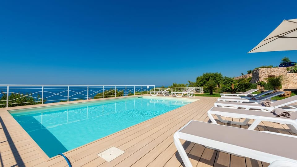Sea view, Swimming pool
