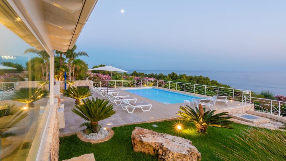 Sea view, Swimming pool