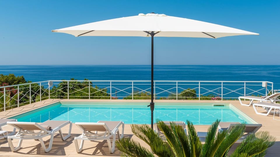 Sea view, Swimming pool