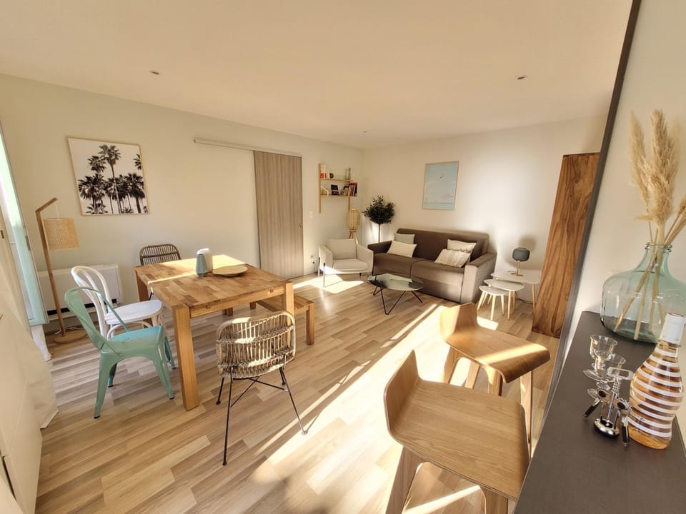 Living room, Lounge or bar, Seating area