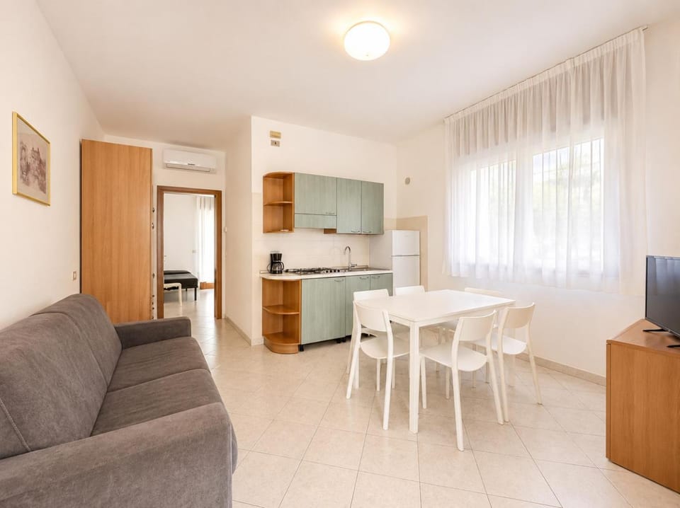 Kitchen or kitchenette, Living room, Dining area, kitchen