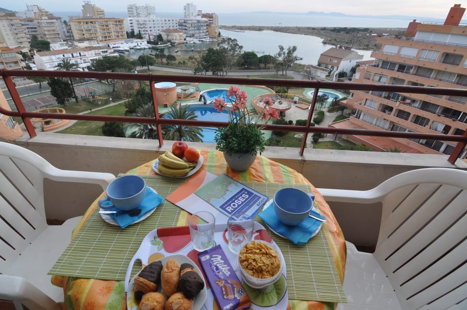 View (from property/room), Balcony/Terrace, Sea view