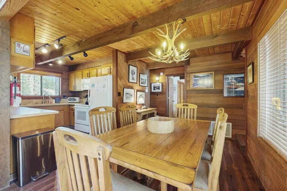 Indian Hill Hush House in Sierra Nevada