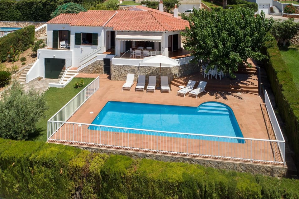 Property building, Bird's eye view, Pool view, Swimming pool