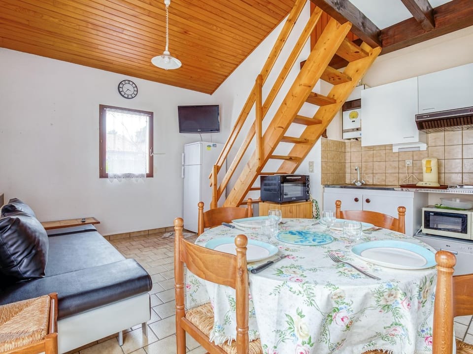 Maison T3 mezzanine, 6 pers, WiFi, près de l’océan, quartier résidentiel, Biscarrosse - FR-1-521-157 House in Biscarrosse