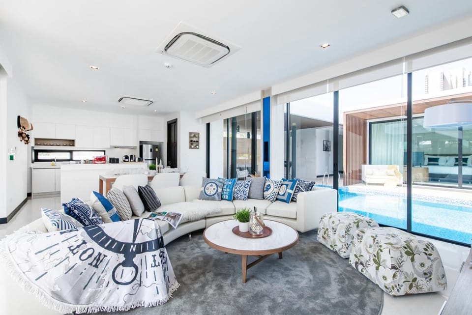 Luxury Residences 3-Bedroom Pool Villa Beach Access, Na Jomtien Pattaya Villa in Pattaya City