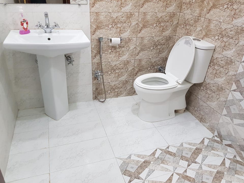 Toilet, Bathroom