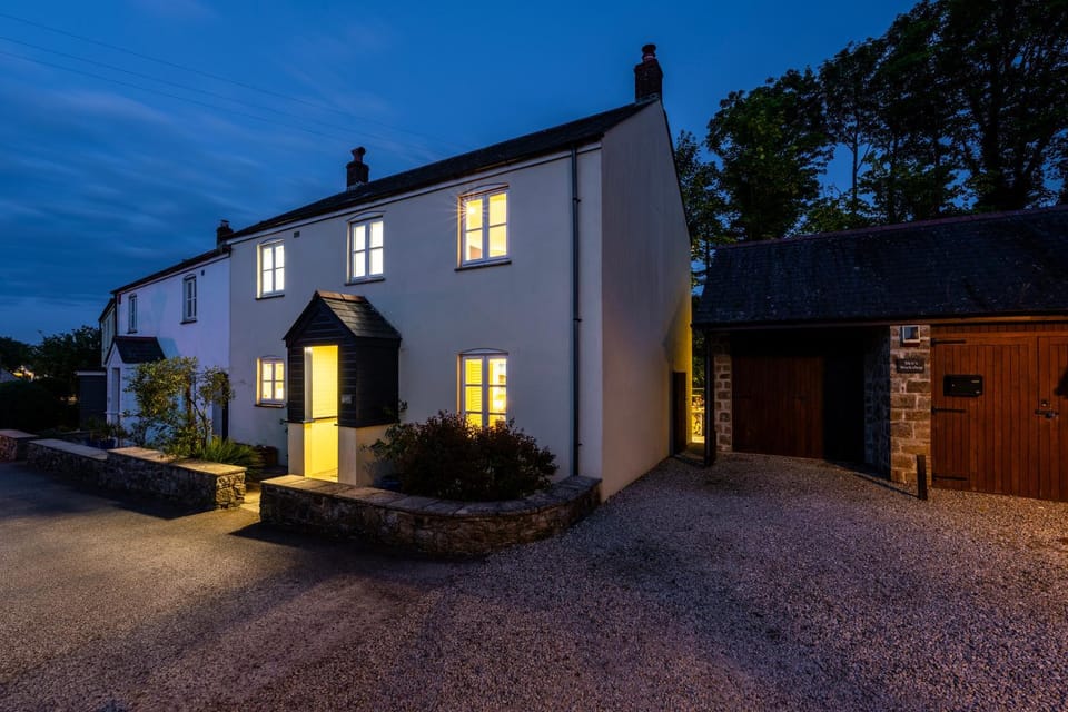 Tall Ships, 75m to harbour, secluded garden & parking for 3 cars House in Saint Austell