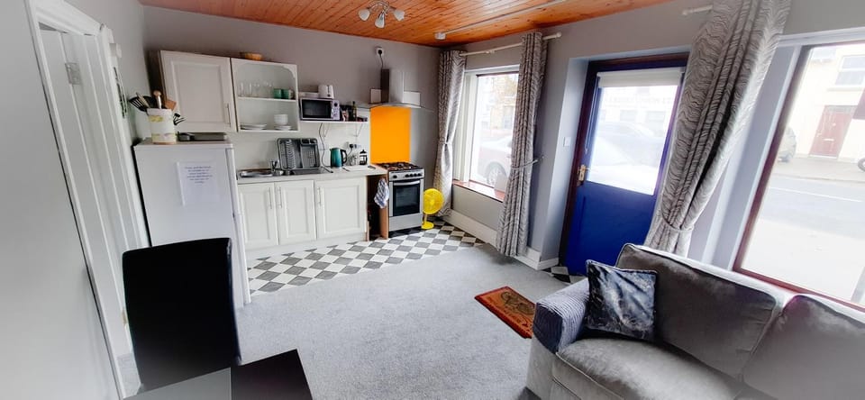 The Blue Door, Main St, Carrigart, F92HC04 Apartment in County Donegal