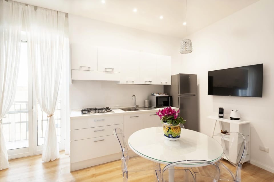 TV and multimedia, Kitchen or kitchenette