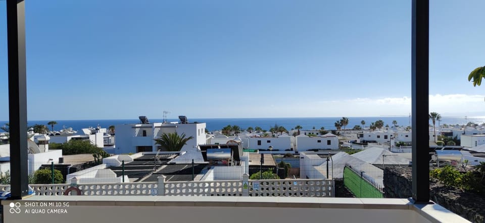 Balcony/Terrace, City view