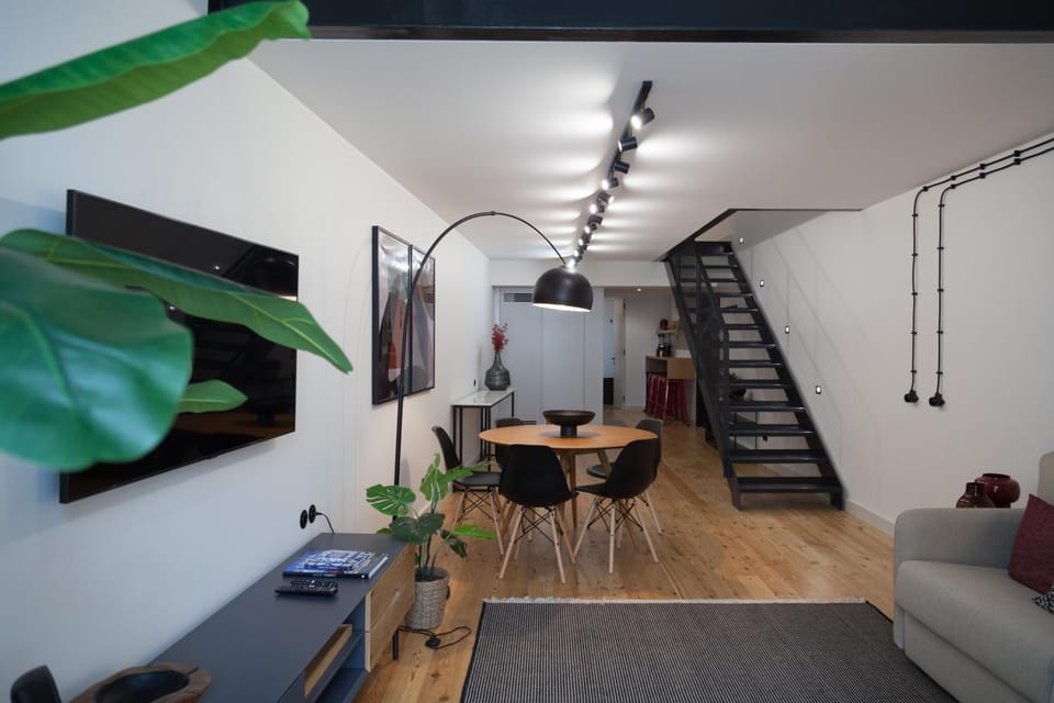 Kitchen or kitchenette, Decorative detail, Dining area
