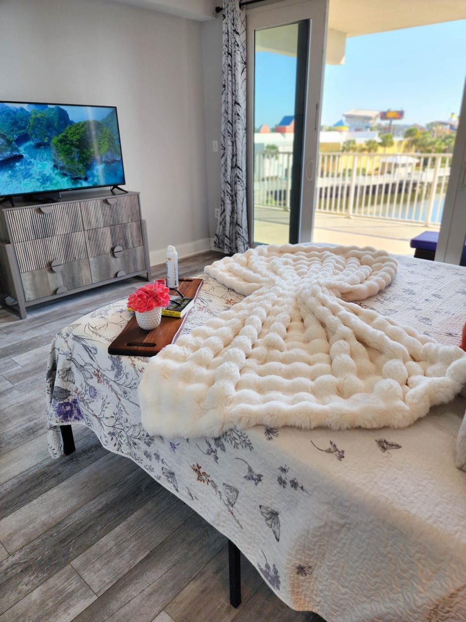 BRAND NEW!Laketown Wharf 233! Beautiful 3 BD, Great Amenities, And Great Location House in Panama City Beach